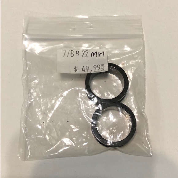 Unisex Body jewelry tunnel plugs. - Picture 2 of 2